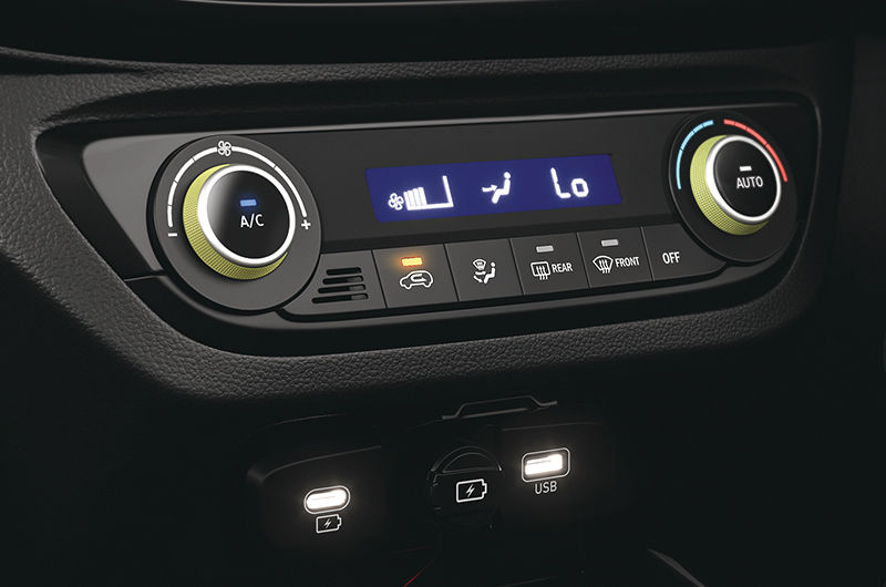 Fully-automatic-temperature-control-FATC-with-digital-display