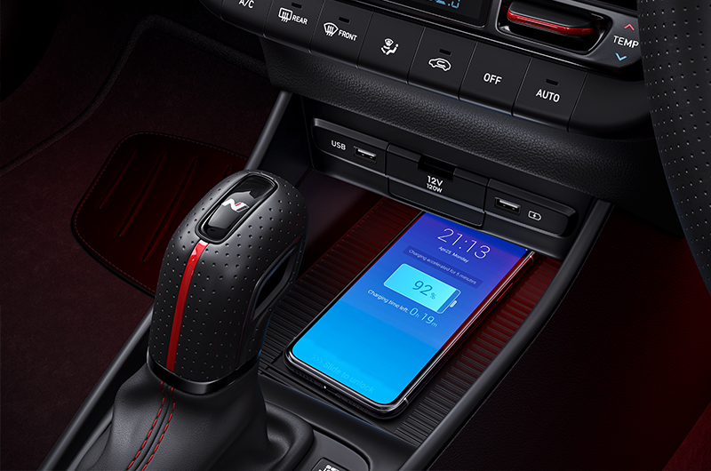 Wireless-charger-with-cooling-pad