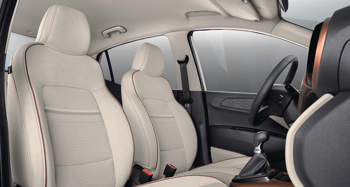 It’s also the attention to detail that makes the new AURA so special. Discover an exceptional level of comfort with a choice of high quality materials for a sensuous and refined feel throughout.