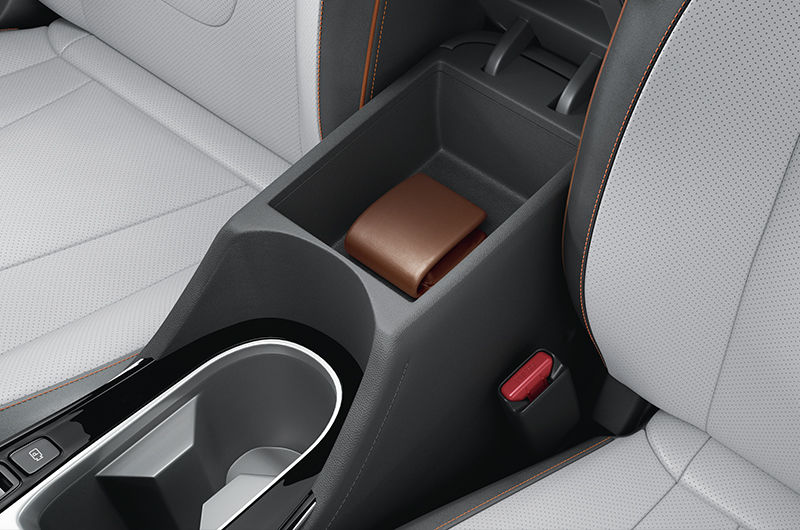 Front-console-armrest-with-storage
