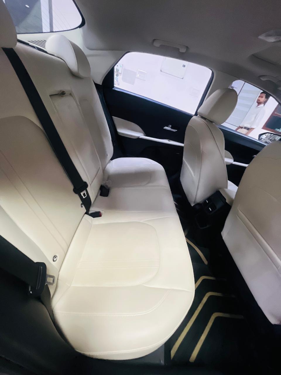 VERNA 1.5 MPi iVT SX(O)